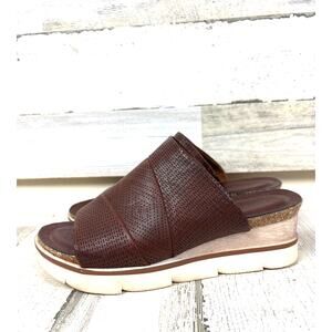 Pierre Dumas Womens 7.5 Brown Leather Platform Wedge Open-Toe Slip-On Sandals